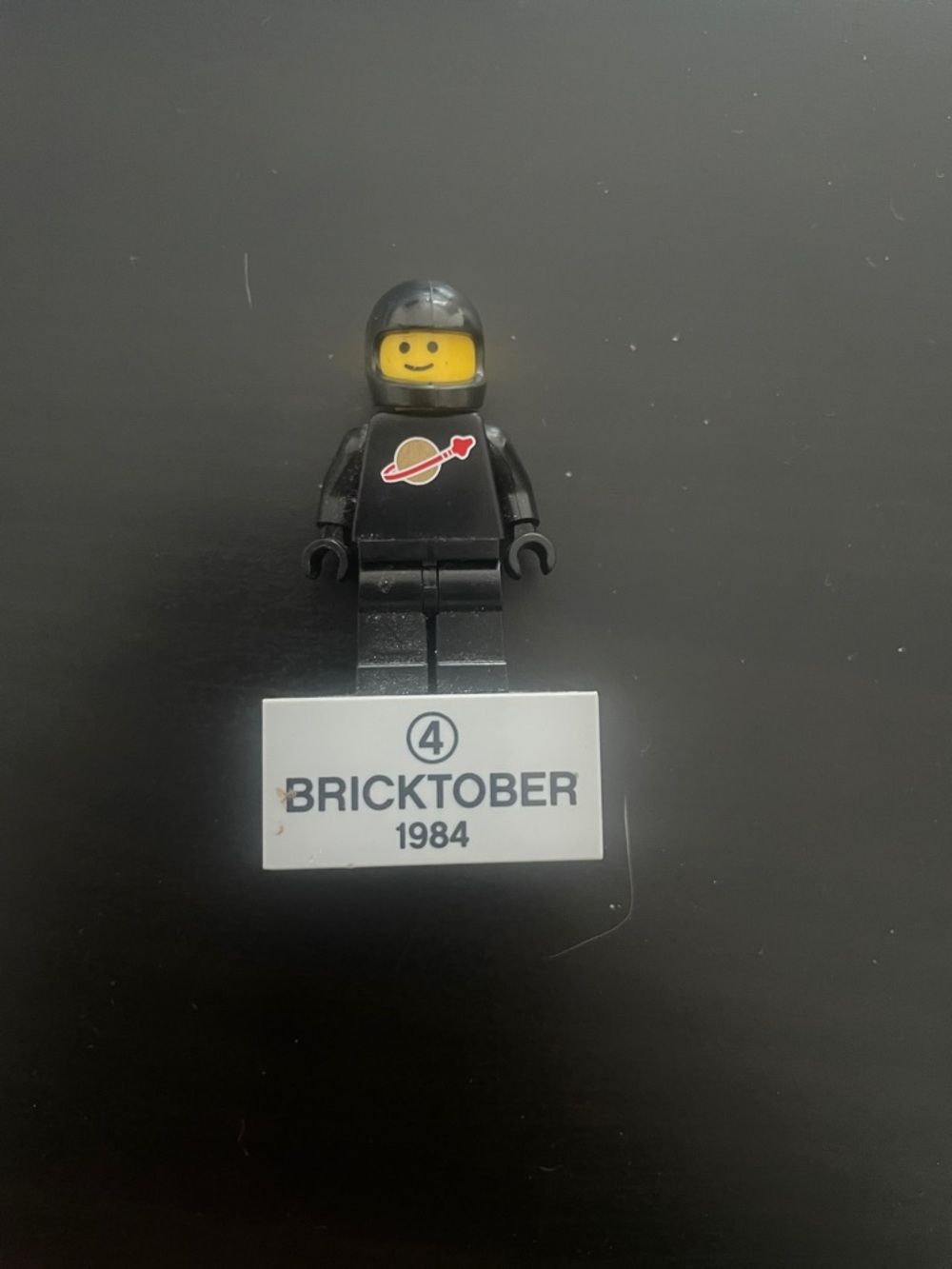 LEGO 2011 Magnet Minifigure Black Classic Space Astronaut 2856226 Bricktober